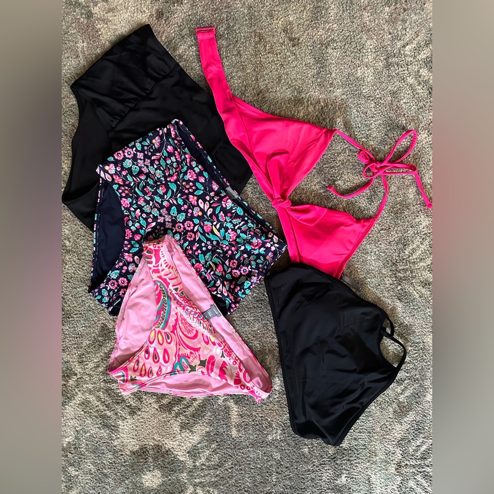 Lot of Aerie Medium Bikini Bottoms and Tops NWOT